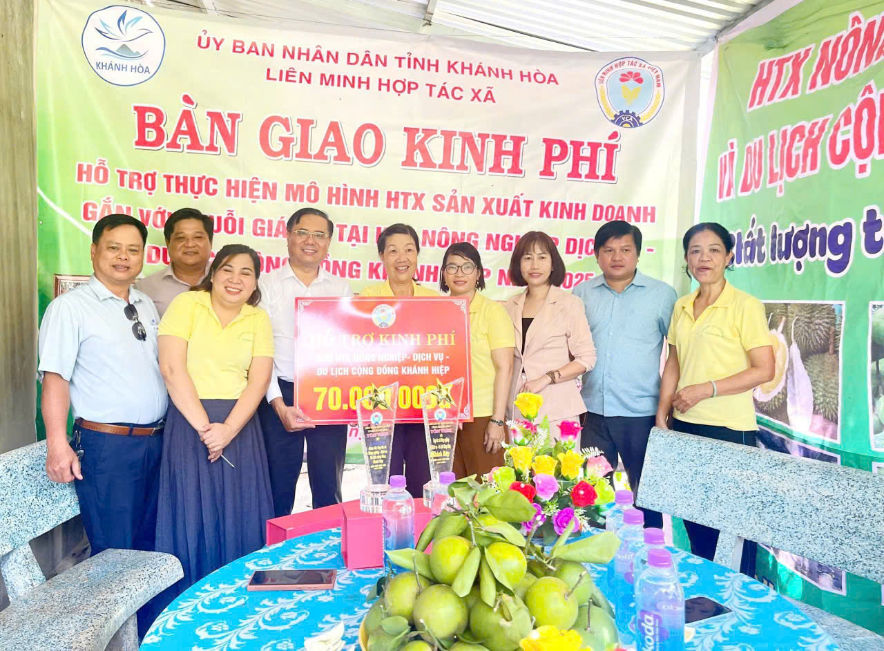 z7304811341418_47432e96b9265b7b36ba315e78124851.jpg (404 KB)