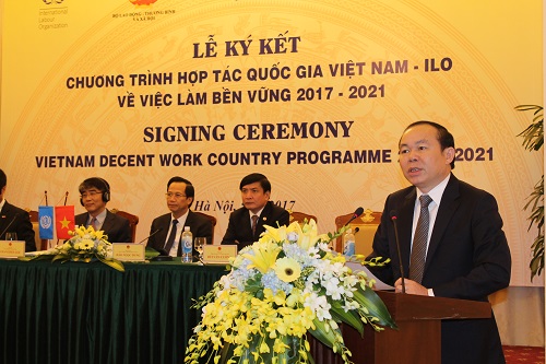 Chủ tịch Liên minh HTX Việt Nam, ông Nguyễn Ngọc Bảo phát biểu tại buổi lễ